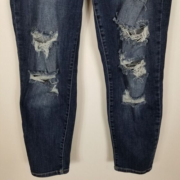 Judy Blue Women's Boyfriend Jeans Size 30  Distressed Blue Mid Rise  Denim - Picture 3 of 10